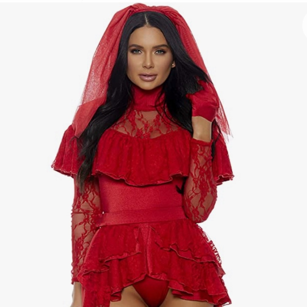 Lydia deetz “red bride” beetle juice plus size costume